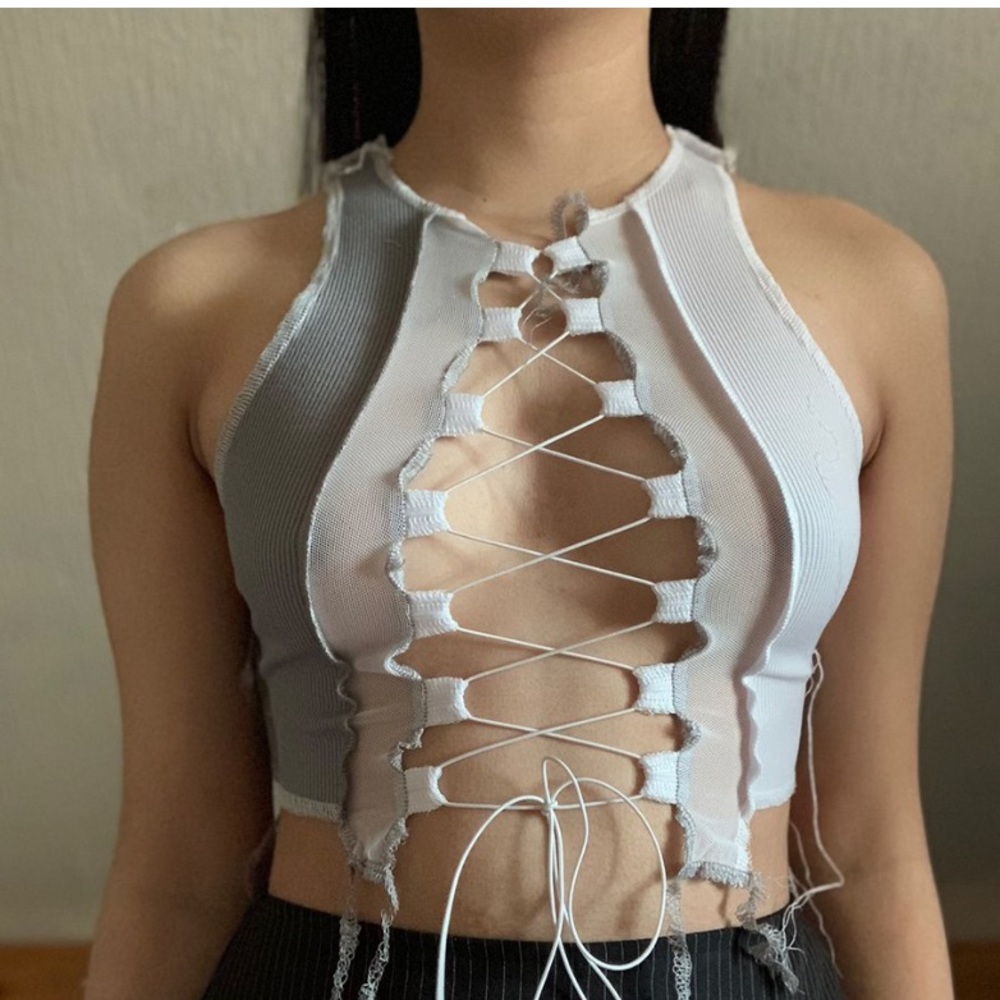 Gray contrast stitch tank top lace up crop top